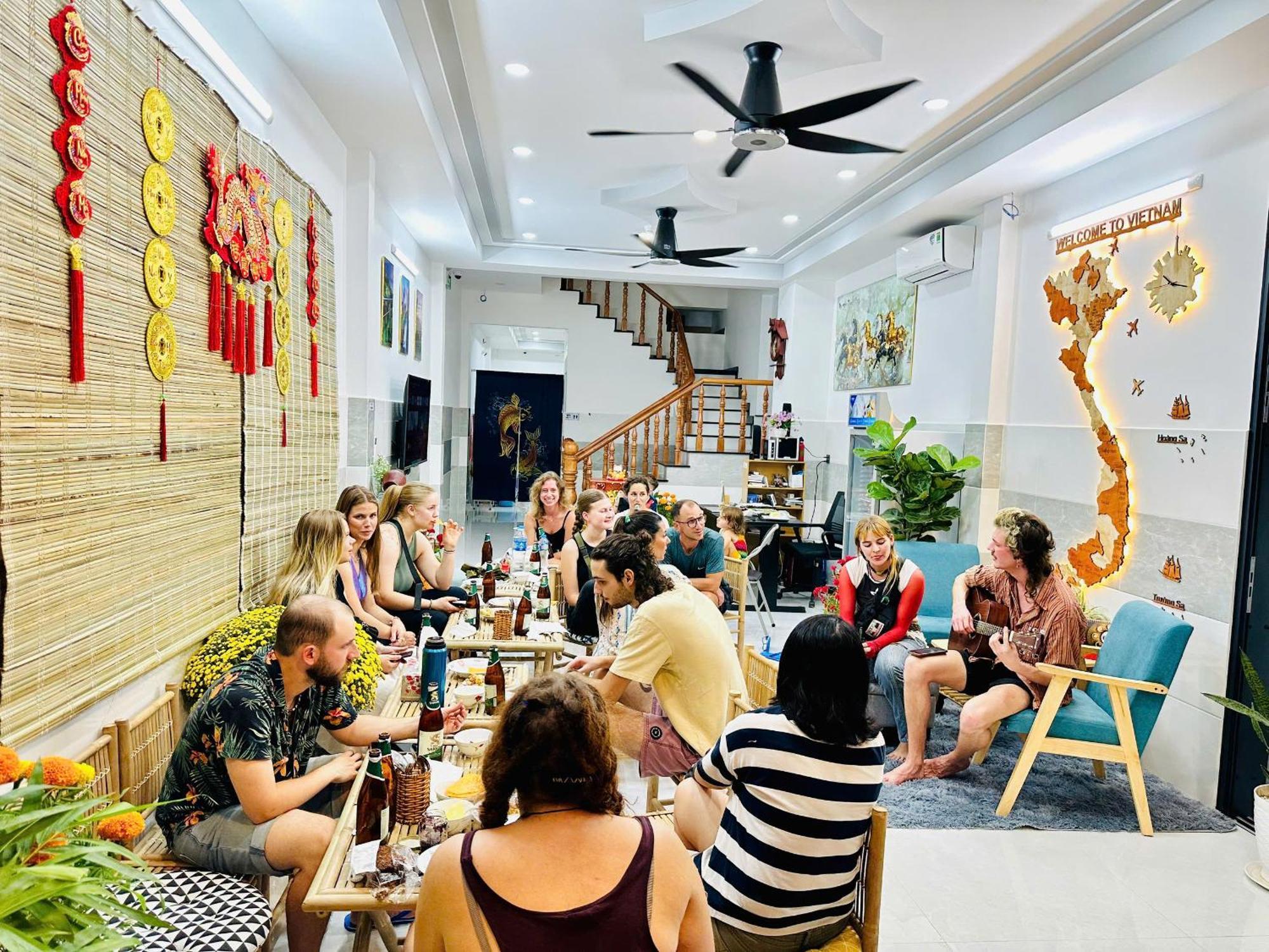 Aloha Saigon Premium Hostel By Local Travel Experts - Newly Opened, Less-Touristy Location, Spacious Rooms, Glass Shower Bathroom, Free Breakfast & Walking Tour Хошимін Екстер'єр фото