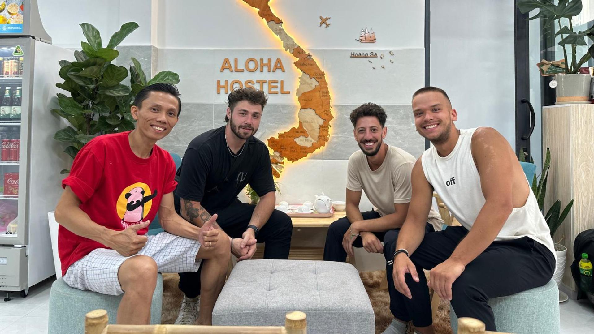 Aloha Saigon Premium Hostel By Local Travel Experts - Newly Opened, Less-Touristy Location, Spacious Rooms, Glass Shower Bathroom, Free Breakfast & Walking Tour Хошимін Екстер'єр фото