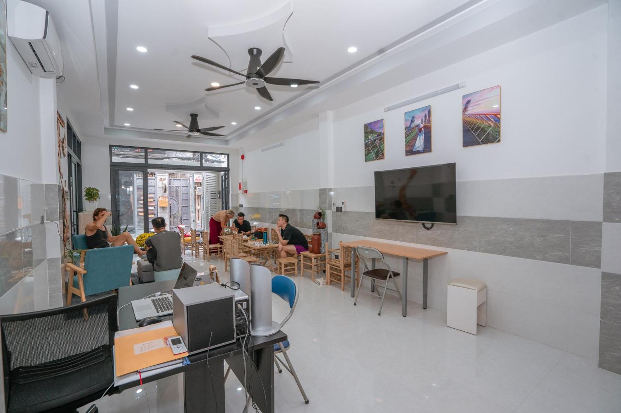 Aloha Saigon Premium Hostel By Local Travel Experts - Newly Opened, Less-Touristy Location, Spacious Rooms, Glass Shower Bathroom, Free Breakfast & Walking Tour Хошимін Екстер'єр фото
