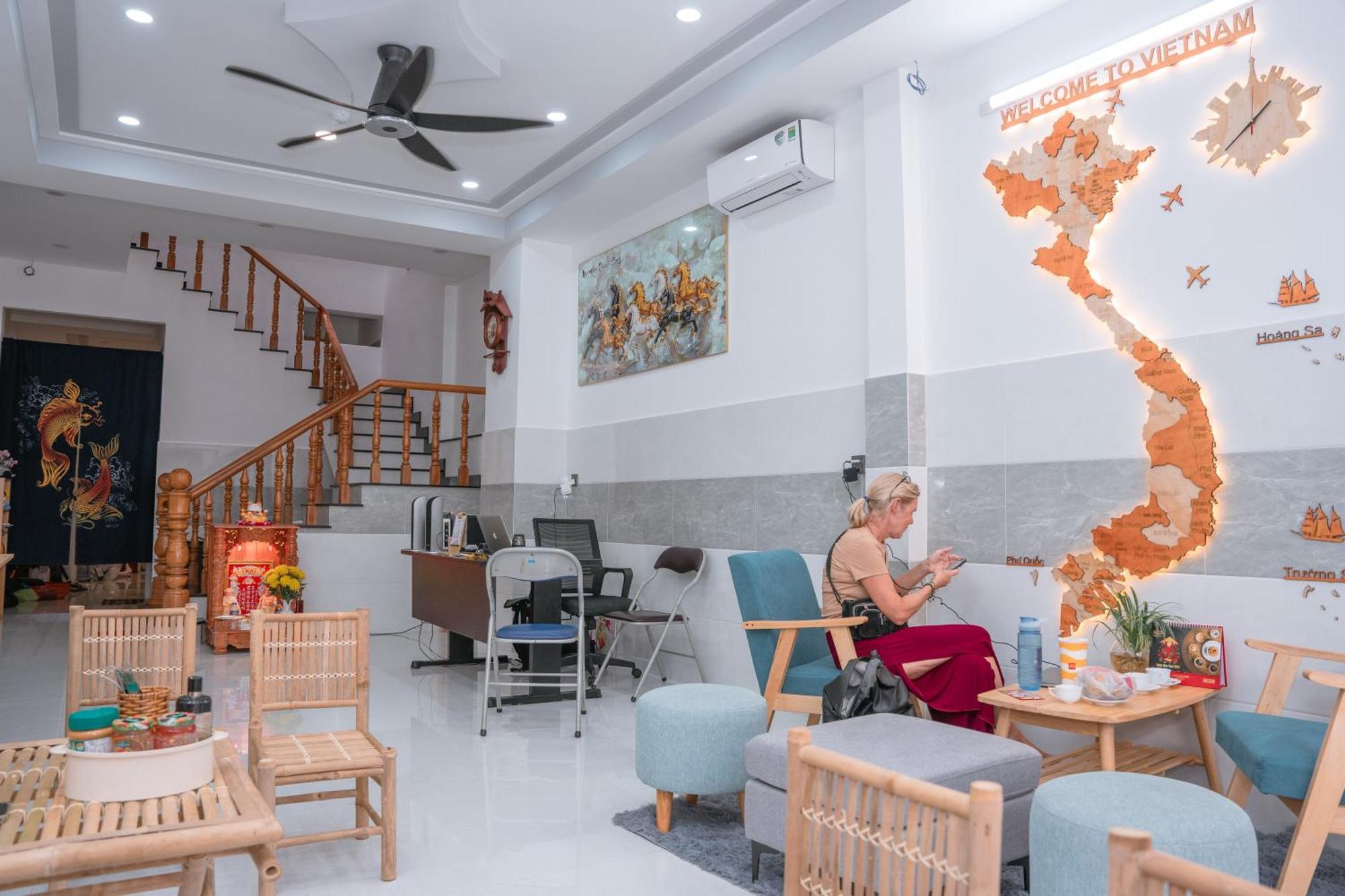 Aloha Saigon Premium Hostel By Local Travel Experts - Newly Opened, Less-Touristy Location, Spacious Rooms, Glass Shower Bathroom, Free Breakfast & Walking Tour Хошимін Екстер'єр фото